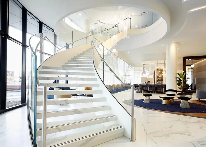 Courtyard Montreal Midtown Hotel